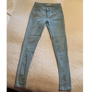Levis light wash jeans